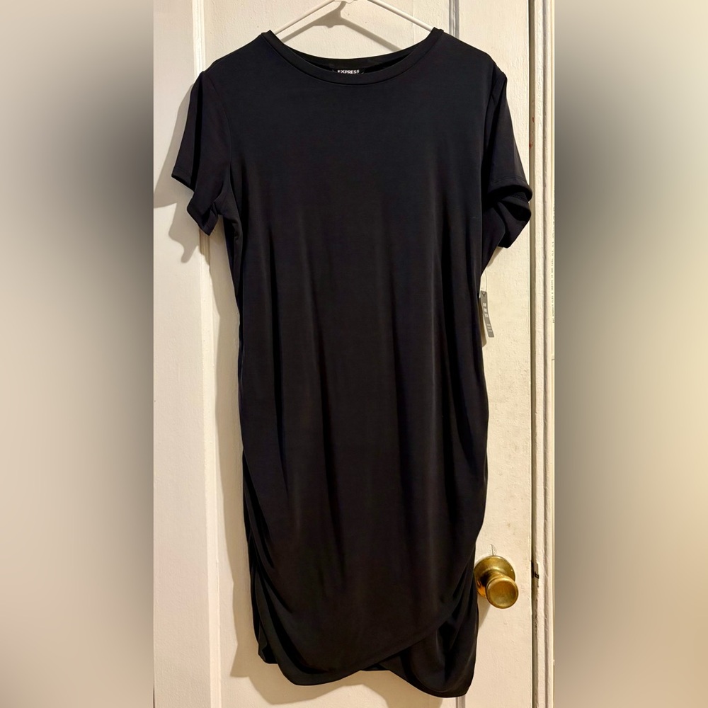 Express Ruched T-Shirt Dress in Black-Blue | Size Large